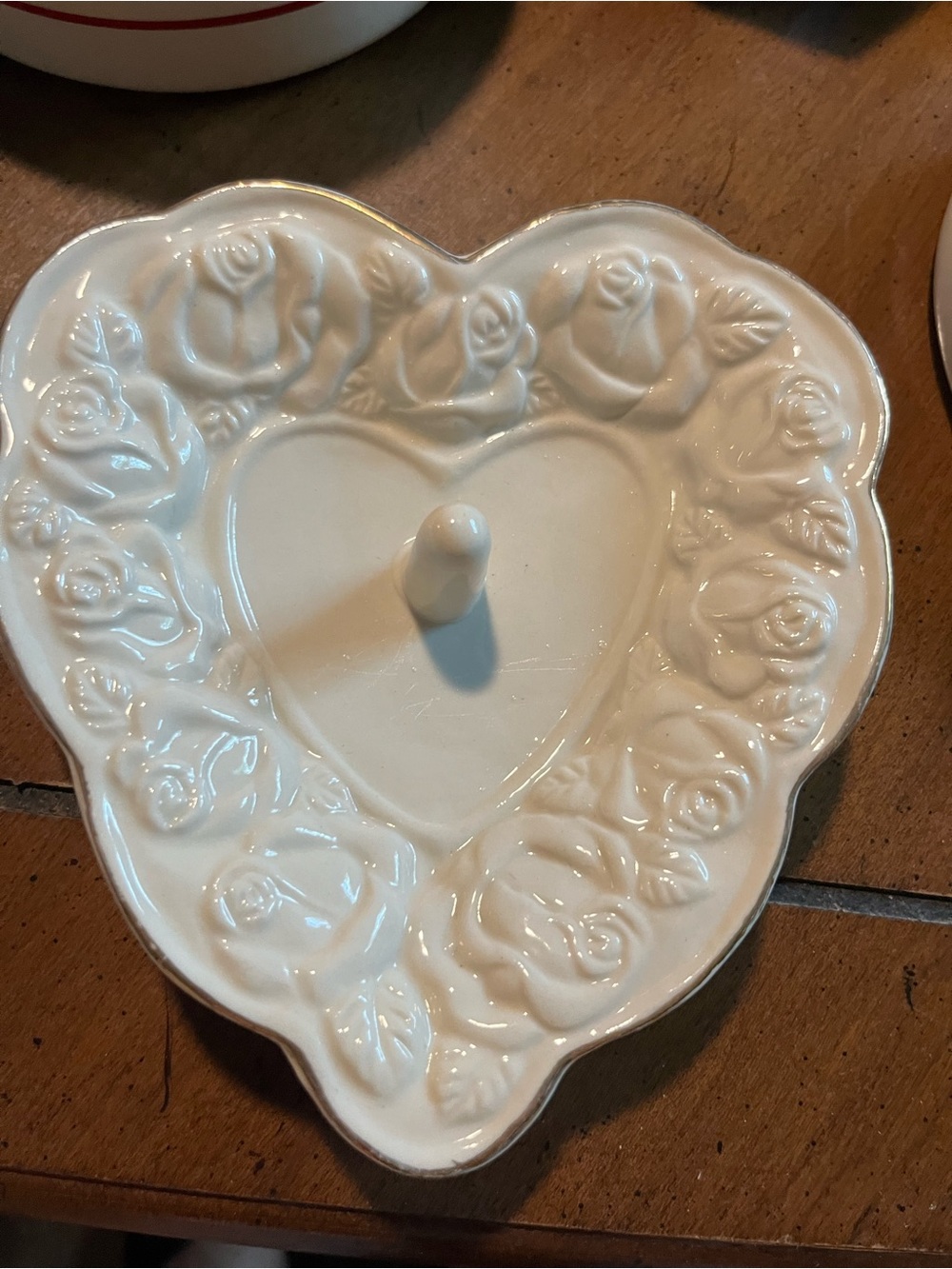 Crown Accents Heart Shaped Ring Bowl
